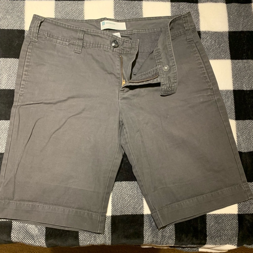 GAP Bermuda Favorite Khaki Shorts